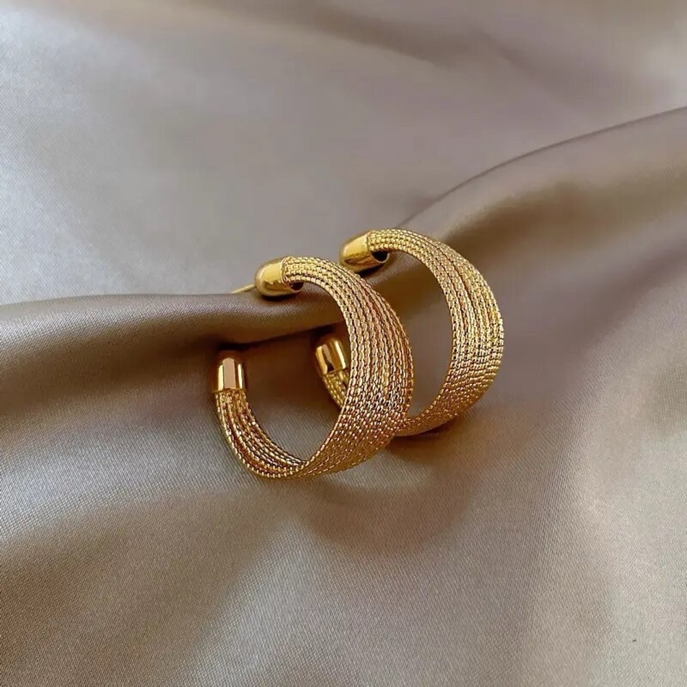 14K Gold Filled Hoop Earrings - Picture 4 of 5